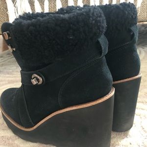 Coach size 7 wedge boots, suede/fur
